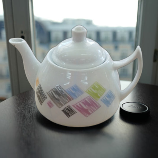 Stylish Design Porcelain Teapot with Tea Infuser